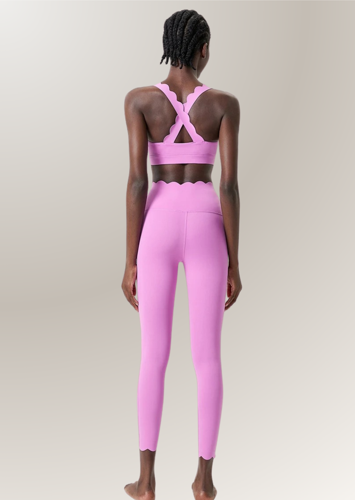 Scalloped Sculpt & Flow Seamless Set