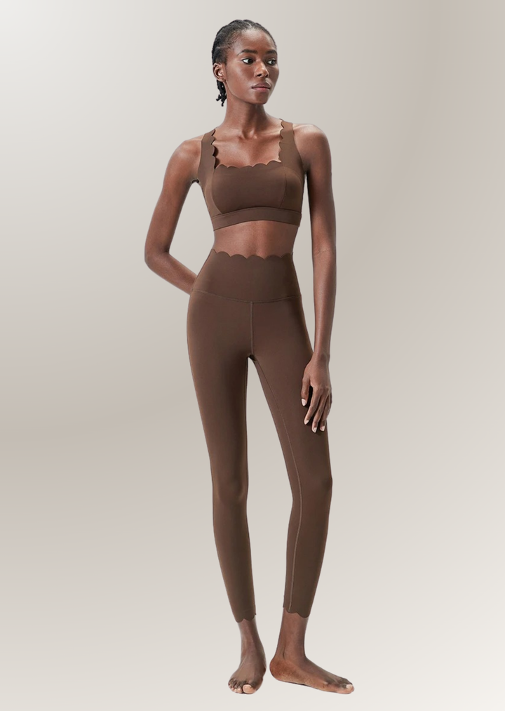 Scalloped Sculpt & Flow Seamless Set