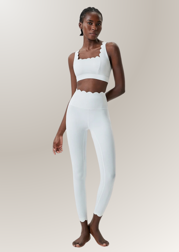 Scalloped Sculpt & Flow Seamless Set